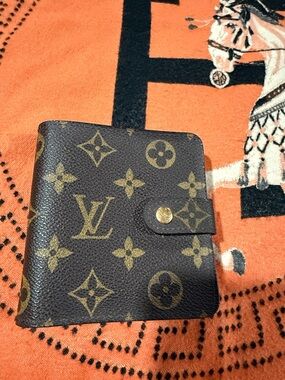 Louis Vuitton Monogram Canvas Wallet in Brown and Gold new